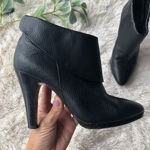 Banana Republic leather heeled booties fold over 7